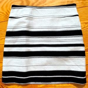 Loft size 2 black and white skirt